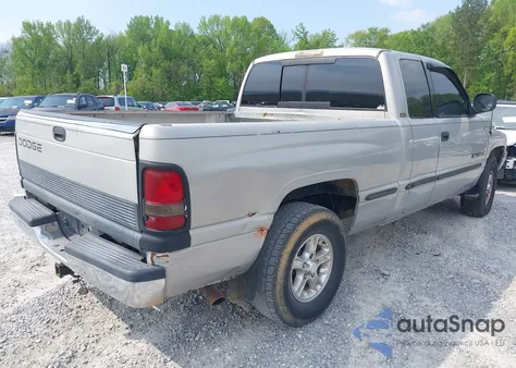 1998 Dodge Ram 1500 St из США, поврежденный, VIN 3B7HC13ZXWG243958